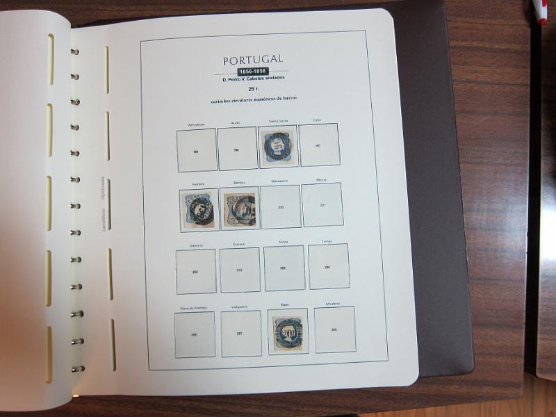 0015 (46).jpg -     Lote:    15      Marcofilia      Lotes Especiais       Descrição:      Portugal.   Colecção especializada de marcas numéricas das 1.ª e 2.ª reformas em selos de 25 reis, desde D. Maria II até D. Luís I, de frente. Lote a ver.        Lote       Valor Base:     &euro; 1.500,00     Valor Venda:     &euro; 3.000,00     